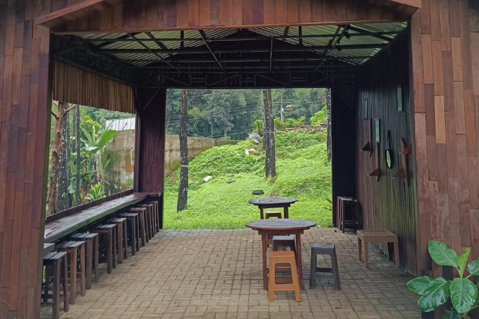 Alas Pacet By Twospaces, Mojokerto Exterior photo